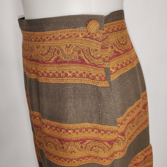 VINTAGE PLEATED RAYON SKIRT - Picture 7 of 8